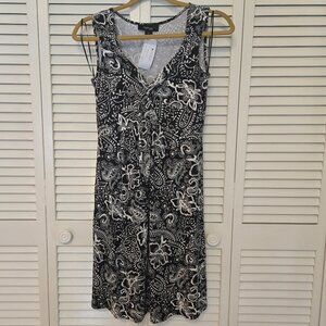 Petite NWT black and white sleeveless dress. Style & Co.